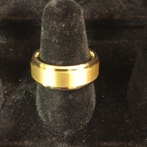 Size 7-1/2 Gold Titanium Wedding Band